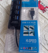 USB 2.0 hub with 4 ports and high-speed data transfer