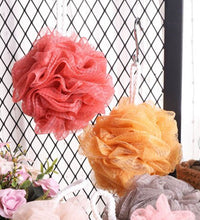 Round loofah bath sponge for body scrubbing