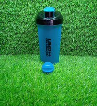 Shaker bottle with 3 compartments for protein powder