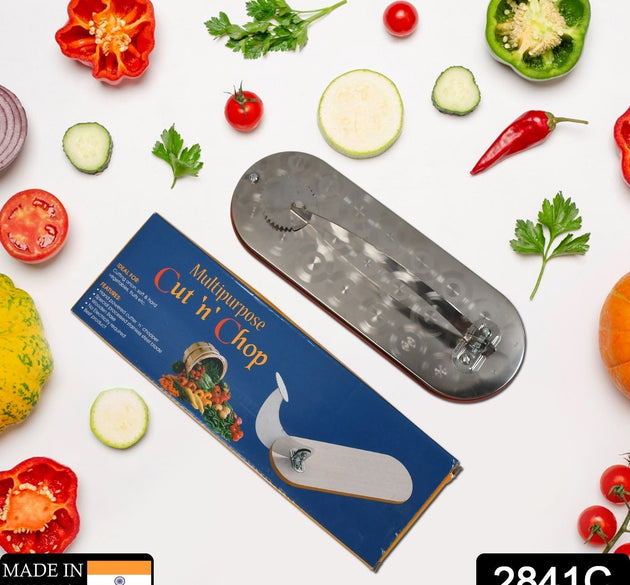 Steel vegetable cutter with sharp blades