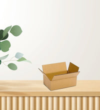 Sturdy brown box for product packing.