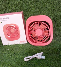 Compact USB fan for travel