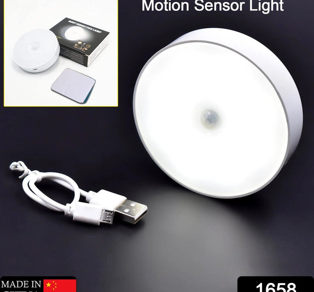 Round LED light with motion sensor, 8 LEDs, for automatic lighting.