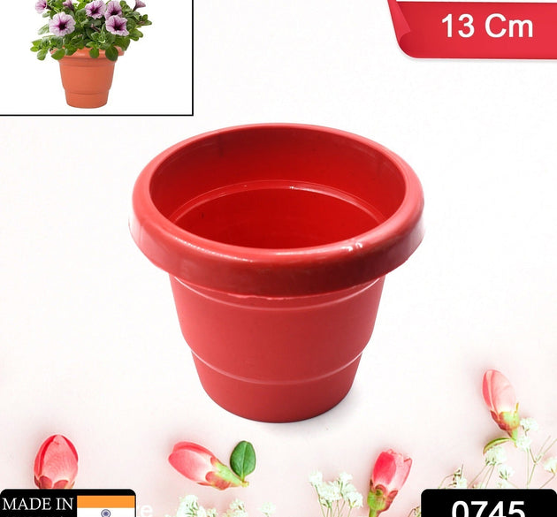 Plastic pot