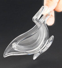 Portable lemon squeezer for kitchen use