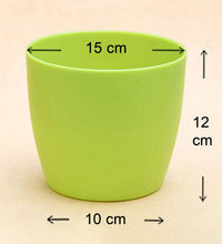 Green round plastic flower pots